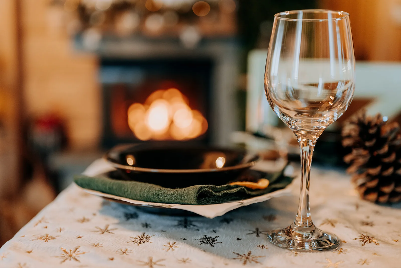 Nakrycie stołu w jadalni