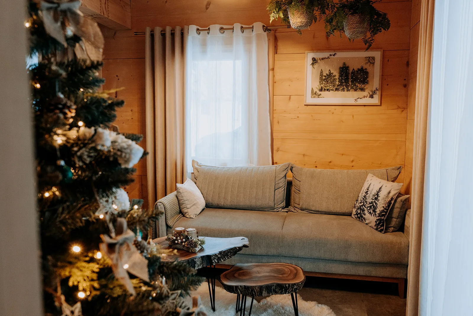 Salon w świątecznym wystroju