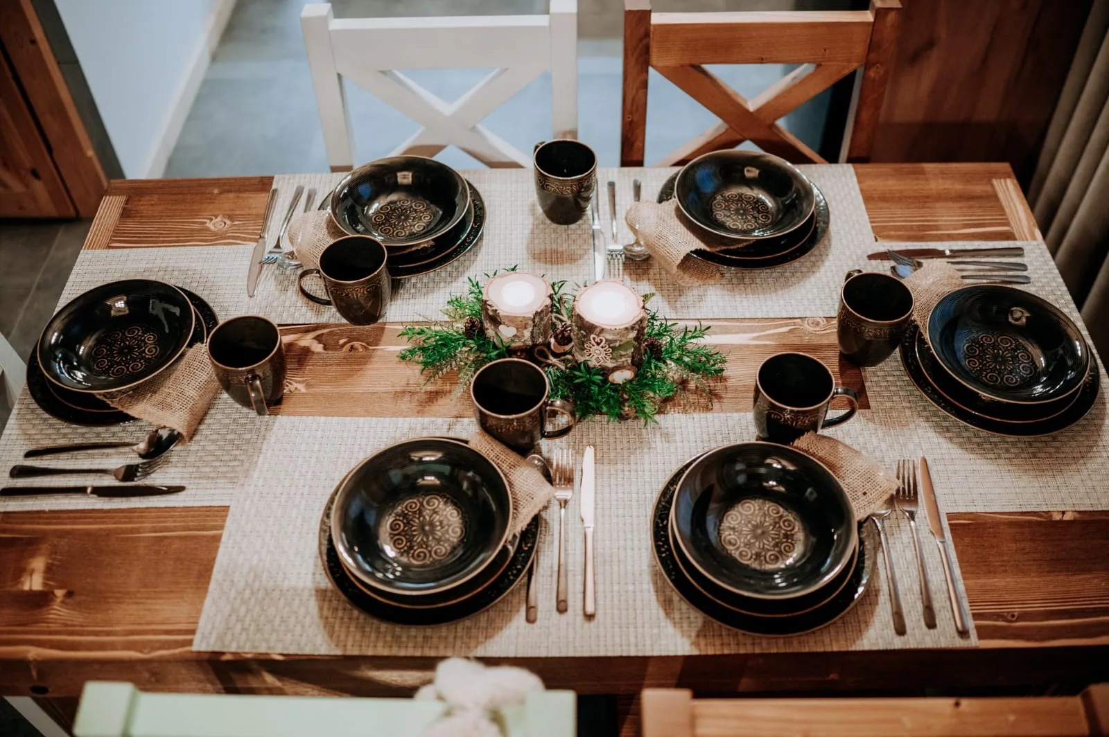 Elegancko nakryty stół