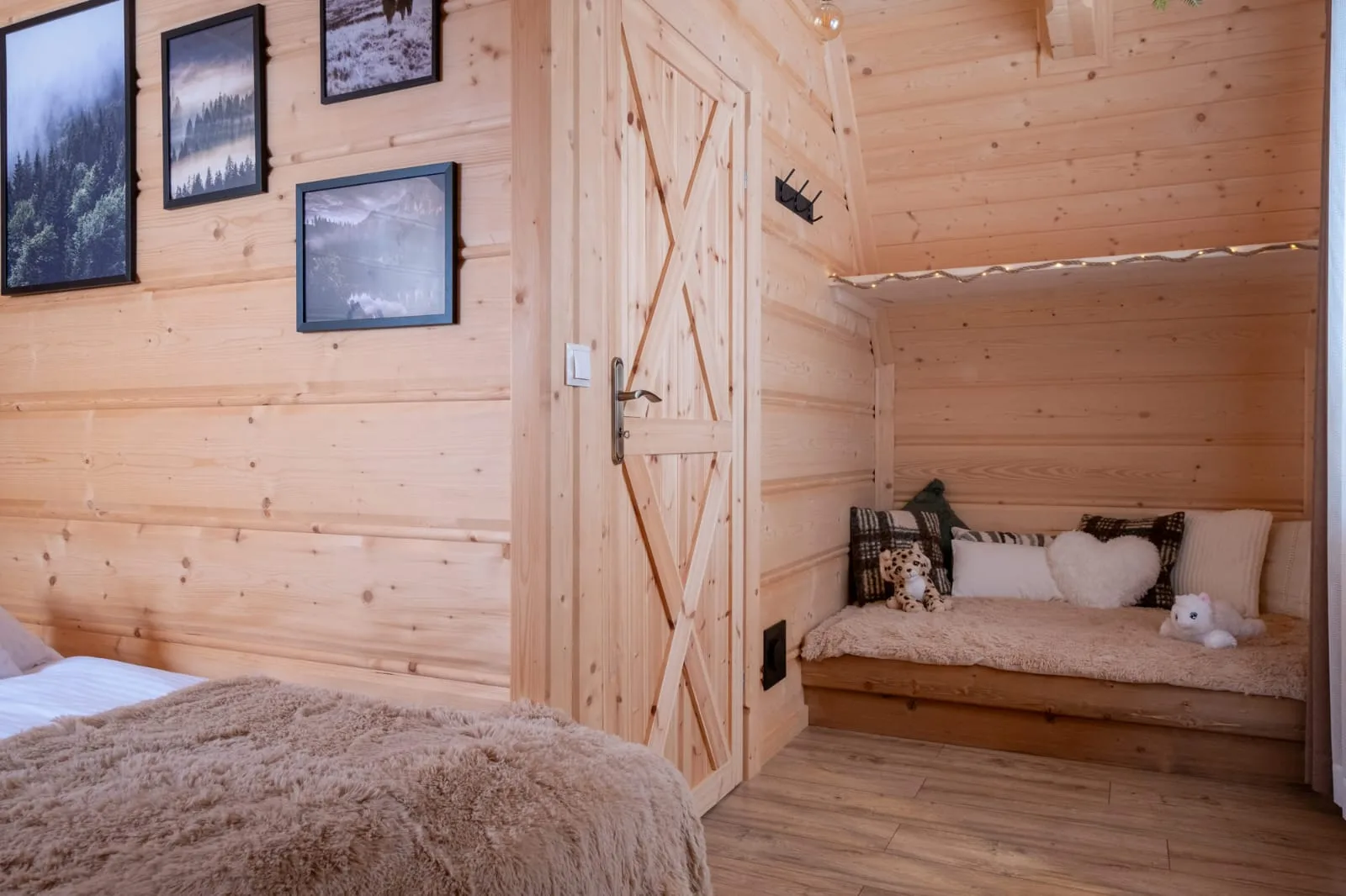 Łóżko dziecięce w sypialni